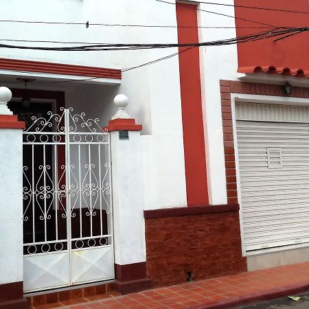 Tierra Nuestra Bed & Breakfast Tarija Bagian luar foto