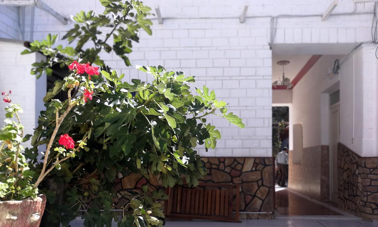 Tierra Nuestra Bed & Breakfast Tarija Bagian luar foto